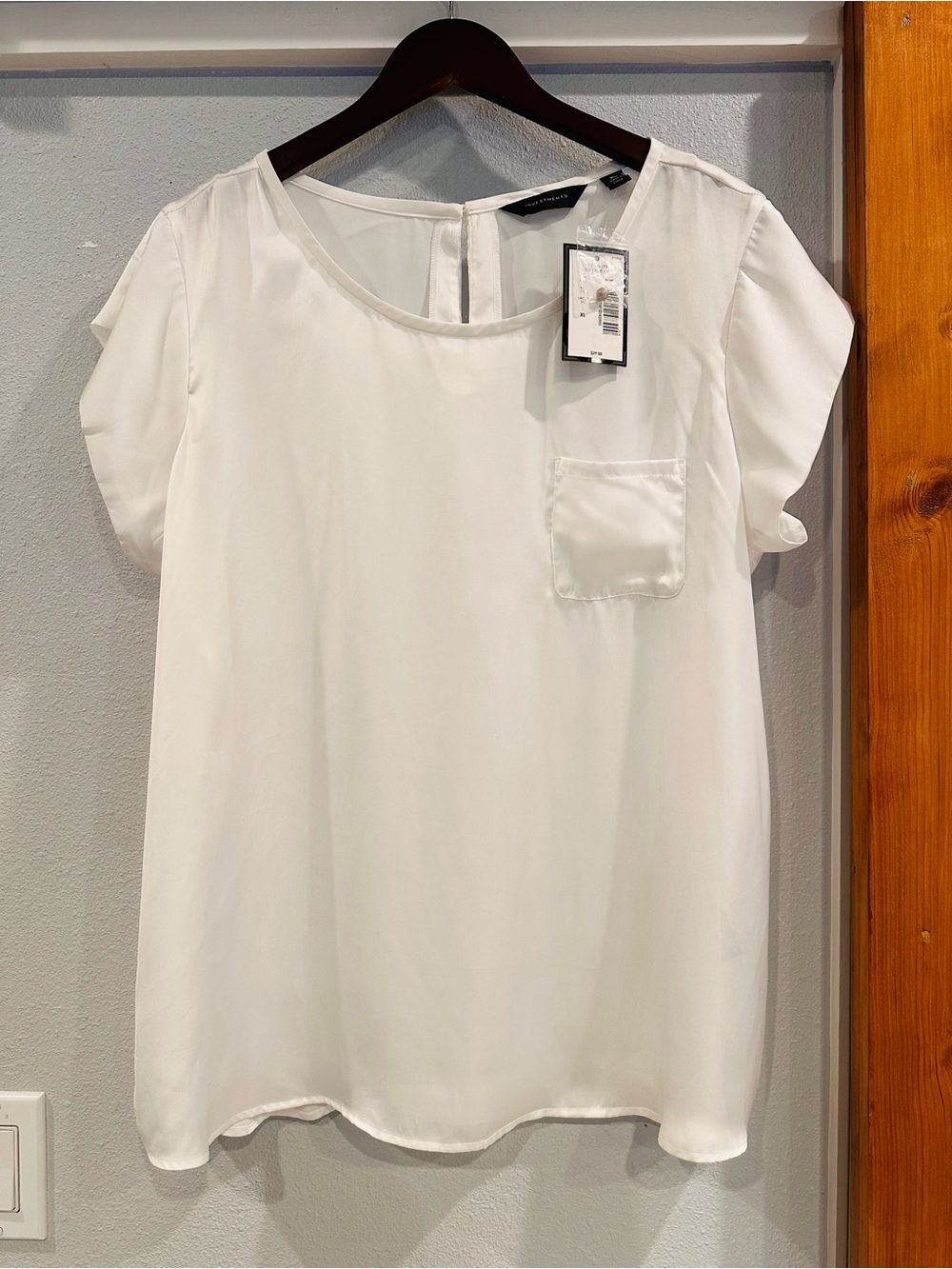 Investments White Short-Sleeve Pocket Blouse